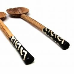 2-Pieces Olive Wood Serving Set with Bone Handles, Boomerang Batik by Global Crafts -Flatware Sales Store brown cream serving sets kwf009 bmr gwh 4f 1000