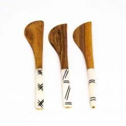 3-Pieces Simple Batik Olive Wood Spreader Set by Global Crafts