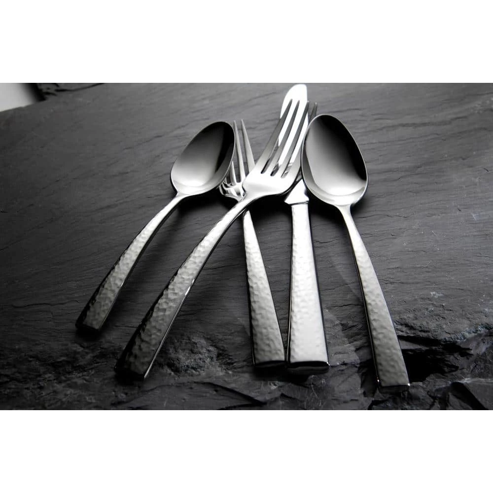 Chef's Table Hammered 18/0 Stainless Steel Dinner Forks (Set of 12) by Oneida 2 Chef's Table Hammered 18/0 Stainless Steel Dinner Forks (Set of 12) by Oneida - Image 2